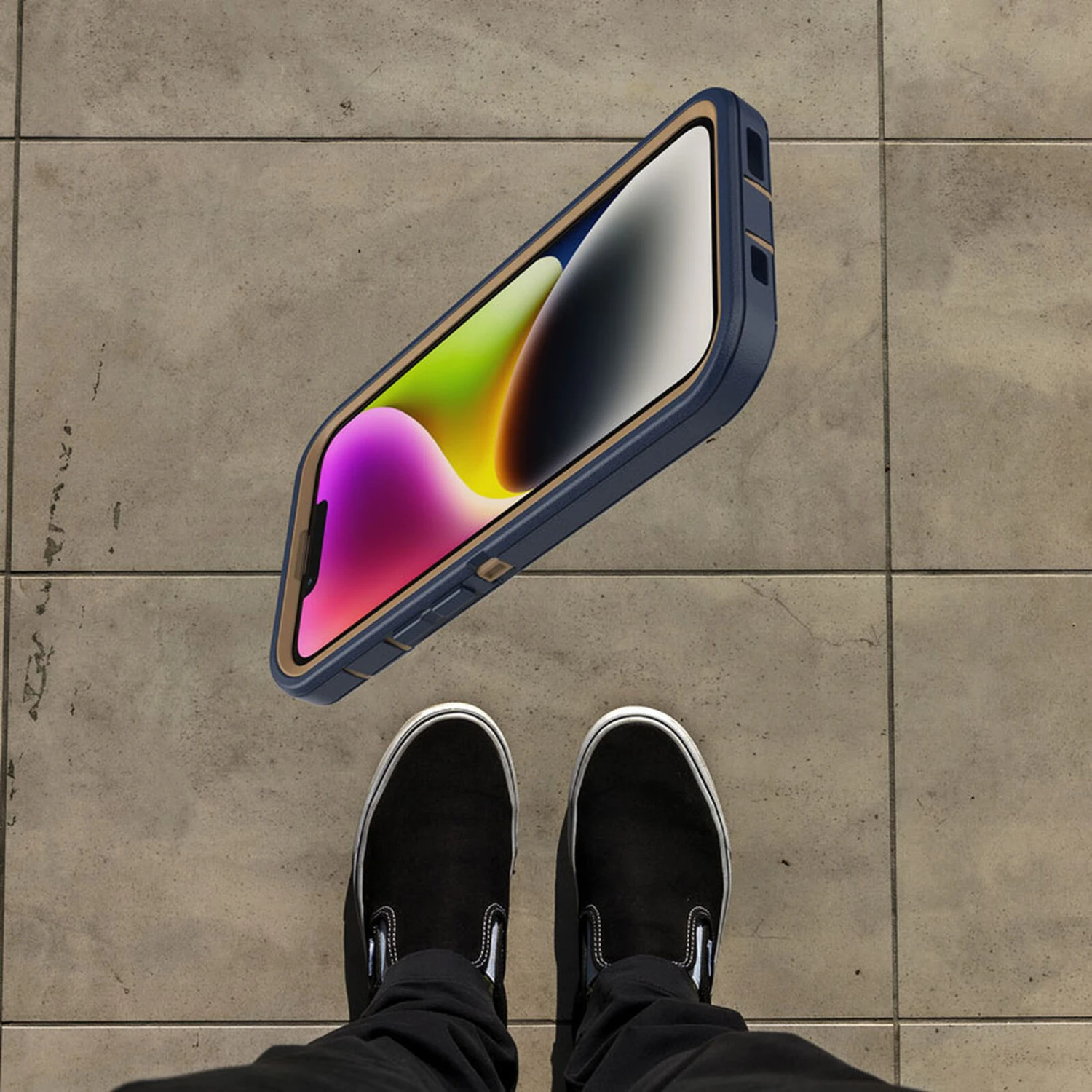 Coque IPhone 14 Et IPhone 13 Defender Series Blue Suede Shoes 6 Coque IPhone 14 Et IPhone 13 Defender Series Blue Suede Shoes – Image 4