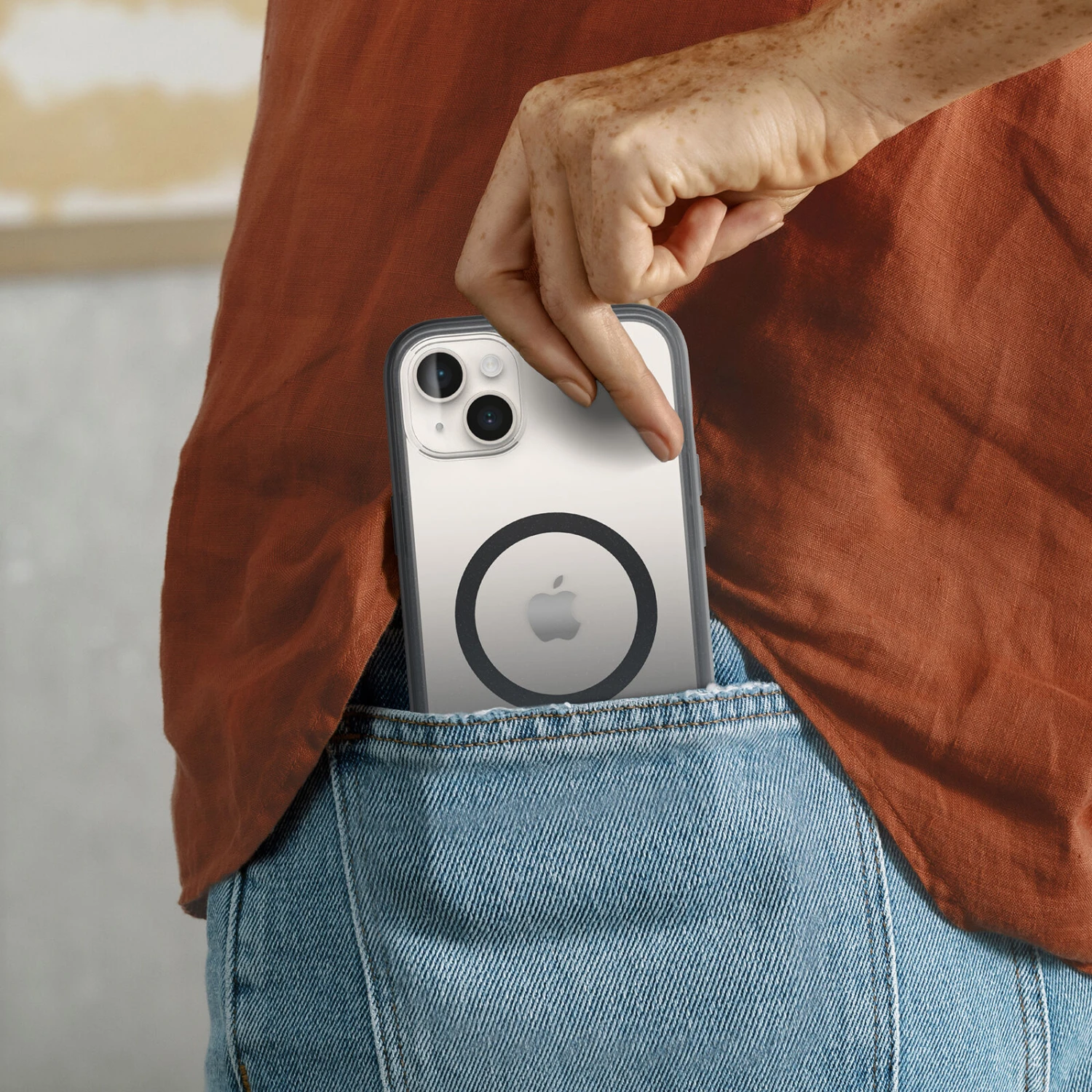 Coque IPhone 14 Plus Lumen Series Obsidian (Black) 4 Coque IPhone 14 Plus Lumen Series Obsidian (Black) – Image 2