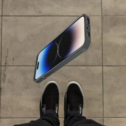 Coque IPhone 14 Pro Max Lumen Series Obsidian (Black) 9 Coque IPhone 14 Pro Max Lumen Series Obsidian (Black) -Magasin D'Accessoires Mobiles lumen iphd22 obsidian 3