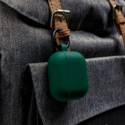 Coque Apple AirPods (3e Gén) Coque Soft Touch Green Envy -Magasin D'Accessoires Mobiles soft touch airpods 3rd gen carabiner 4 2