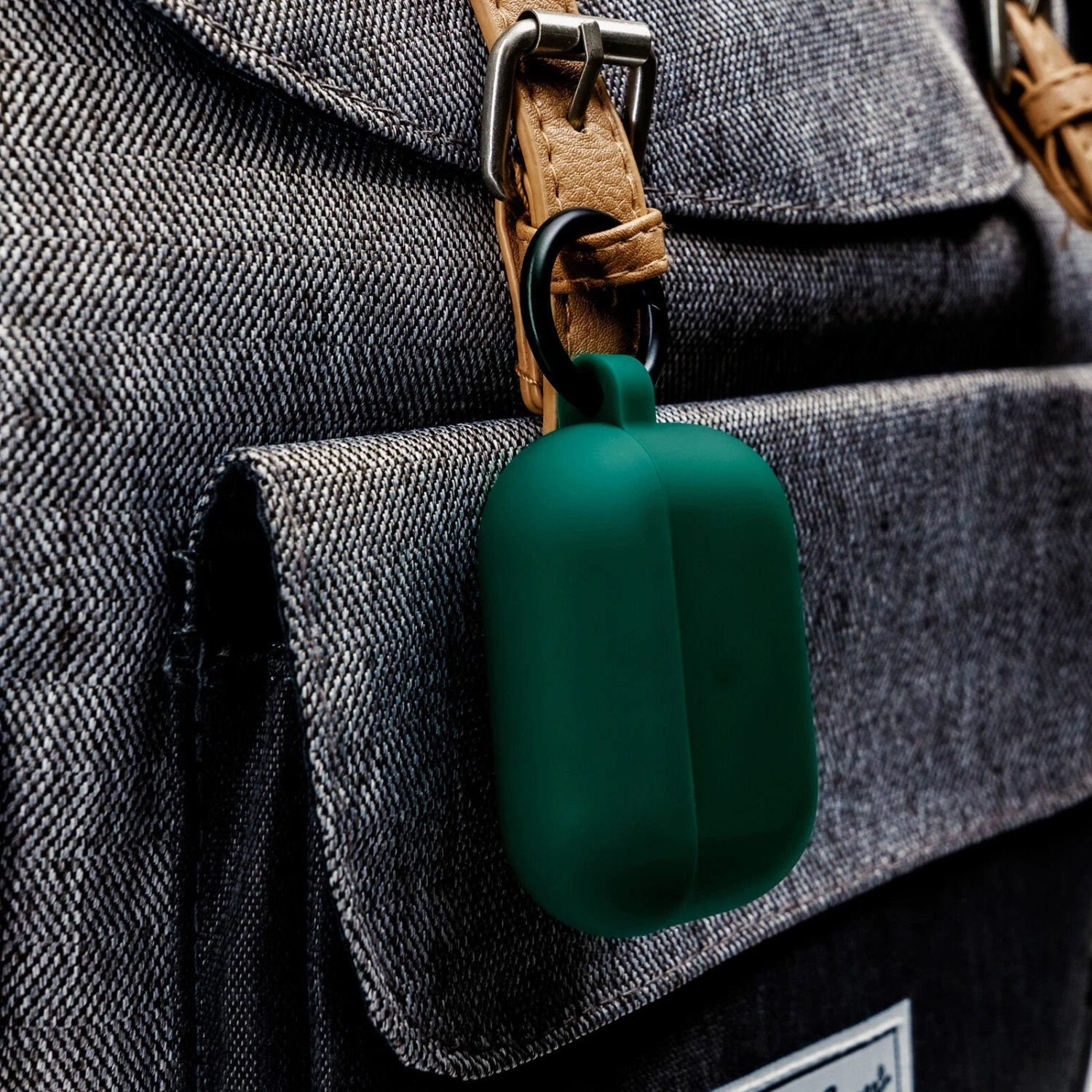 Coque Apple AirPods Pro (1e Gén) Soft Touch Green Envy 6 Coque Apple AirPods Pro (1e Gén) Soft Touch Green Envy – Image 4