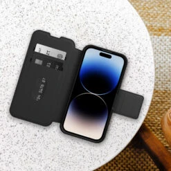 Coque IPhone 14 Pro Coque Strada Series Shadow (Black) -Magasin D'Accessoires Mobiles strada iphc22 shadow 4