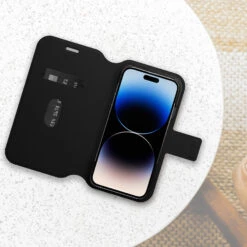 Coque IPhone 14 Pro Max Strada Via Series Black Night -Magasin D'Accessoires Mobiles strada via iphd22 black night 4